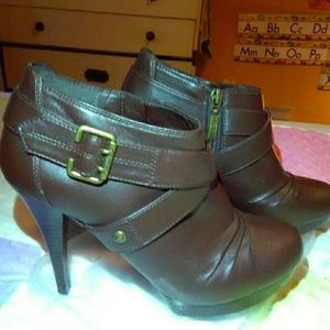 Guess brown 4 inch ankle booties